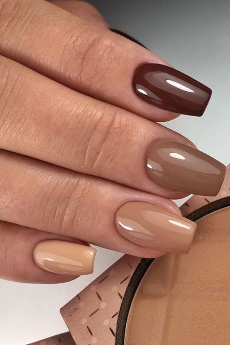 Thanksgiving Nails Color, Brown Acrylic Nails, Brown Nail Polish, Fall Gel Nails, Fall Acrylic Nails, Thanksgiving Nails, Brown Nails, Minimalist Nails, Dream Nails