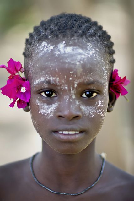 Murele Child - Ethiopia Pakse, Flowers In Her Hair, African People, We Are The World, African Culture, African Beauty, People Of The World, World Cultures, Interesting Faces