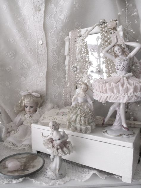 Angel Core Room, Pink White Aesthetic, White Goth, I Fall To Pieces, Color Palette Challenge, Doll Aesthetic, Pink Coquette, Princess Room, Angel Aesthetic