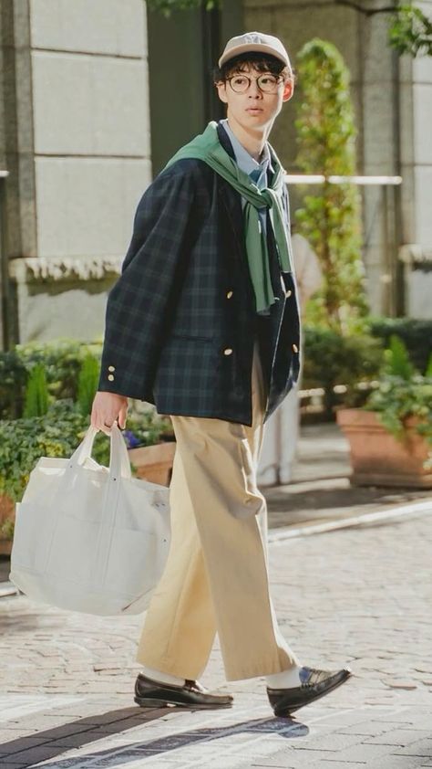 Studio Ghibli Outfits Men, Ghibli Outfits Men, Japanese Mens Street Fashion, Japanese Male Outfit, Workcore Outfit Man, Japanese Style Outfits Men, Japan Street Fashion Men, Korean Man Outfit, Chinese Street Style Men