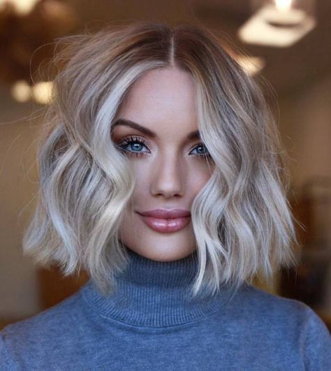 Miranda Derrick Hair, Blonde Short Haircut, Layer Panjang, Bob Panjang, Fall Haircuts, Short Blonde Bobs, Bridesmaids Hair, Fall Hair Cuts, Fesyen Rambut