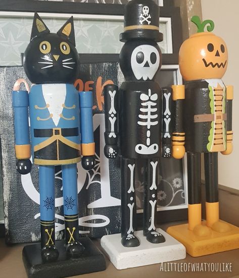 Halloween Halloween Nutcrackers, Halloween Nutcrackers Diy, Nutcracker Christmas Decorations, Halloween Wood Crafts, Harry Potter Halloween, Nutcracker Christmas, Samhain, Halloween Party Decor, Nutcracker