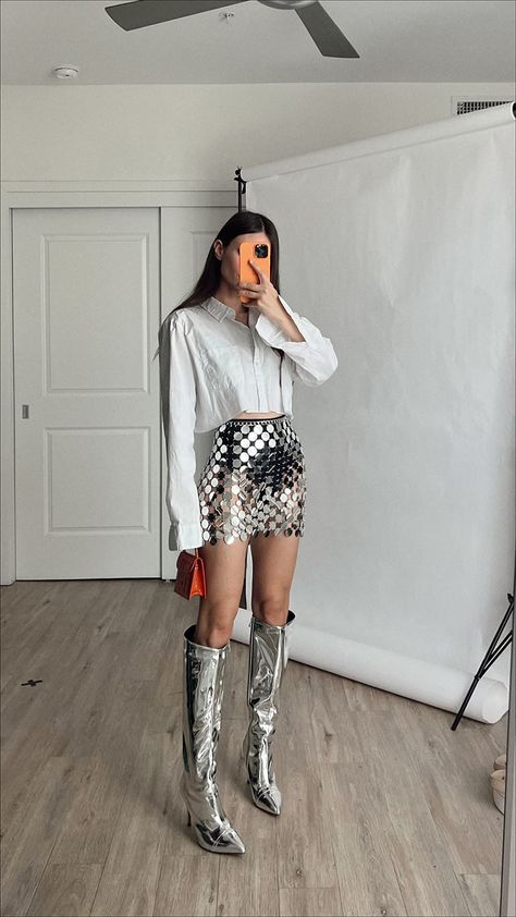 Bedazzled Tights Outfit, House Concert Outfit, Disco Outfit For Women, Casual Glam Outfit, Disco Outfits, Beyonce Concert Outfit, Outfit Elegantes, Sparkle Outfit, Beyonce Outfits