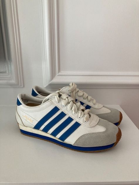 70s Shoes Sneakers, 70s Sneakers, John Havlicek, 70s Shoes, Sports Trainers, Pinterest Closet, New Sneakers, 70s Vintage, Adidas Samba Sneakers