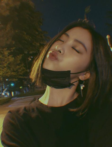 Ryujin Girlfriend Material, Ryujin Girlfriend, Medium Short Hair, Girlfriend Material, Cut My Hair, Girl Crush, Kpop Girl Groups, Korean Girl, South Korean Girls