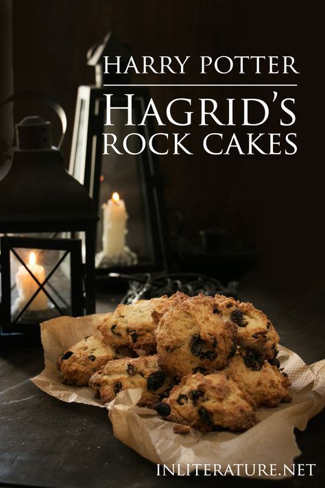 With just a few easy ingredients, this recipe for Hagrid's rock cakes are perfect to whip together quickly for a Harry Potter party. http://inliterature.net/food-in-literature/2017/06/hagrids-rock-cakes-harry-potter.html Dungeons And Dragons Food Recipes, Hogwarts Kitchen, Cupcakes For Kids Birthday, Harry Potter Tea Party, Harry Potter Feast, Literary Food, Movie Recipes, Harry Potter Tea, Harry Potter Treats