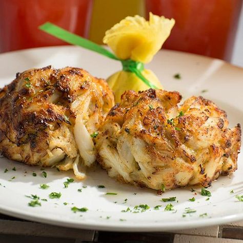 Best Crab Cakes in the U.S.: Jimmy's Famous Seafood, Baltimore Crab Cake Sides, Gluten Free Crab Cakes, Baltimore Crab Cakes, Best Crab Cakes, Mini Crab Cakes, Crab Cake Recipes, Maryland Crab Cakes, Maryland Crabs, Crab Cake Recipe