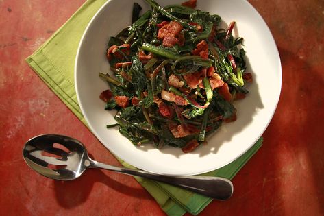 Wilted dandelion greens with bacon Greens With Bacon, Easy Bacon Recipes, Wilted Greens, Dandelion Salad, Savoury Slice, Bacon Crisps, Dandelion Greens, Bacon Wrapped Shrimp, Green Pesto