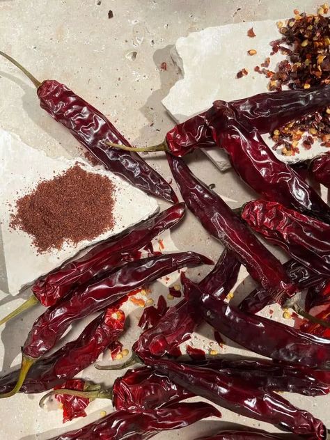 Dehydrated Chili Peppers | Commercial Dehydrators Ancho Chile Recipes, Dehydrated Chili, Dehydrated Green Beans, Ghost Chili, Thai Chili Pepper, Hatch Chili, Food Dehydrators, Chile Recipes, Dehydrated Vegetables