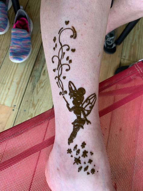 Henna Disney, Cute Tinkerbell Tattoo, Henna Designs Disney, Disney Henna Tattoo, Disney Henna Designs, Tinkerbell Flower Tattoo, Disney Henna Tattoo Designs, Tinkerbell Tattoo Small Outline, Animal Henna Designs