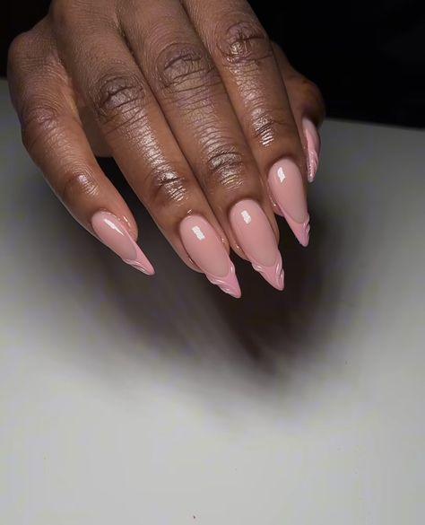 Gel French Tips, Classy Almond Nails, Almond Acrylic Nails Designs, Kutek Disney, Unghie Sfumate, London Nails, Girly Acrylic Nails, Casual Nails, Short Square Acrylic Nails