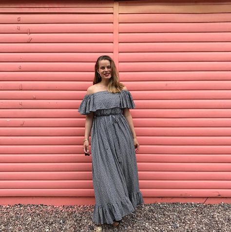 Maxi Dress Patterns, Wrap Skirt Diy, Ruffle Skirt Tutorial, Knitting Creations, Maxi Dress Tutorials, Diy Maxi Dress, Simple Long Dress, Basic Dress Pattern, By Hand London