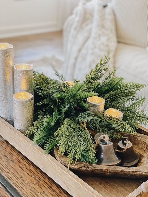 Holiday Home Tour 2021 by top AL home decor blogger, She Gave It A Go Modern Glam Home, Holiday Dining Room, Holiday Living Room, Christmas Entryway, Farmhouse Style Christmas, Christmas Dining Room, Holiday Home Tour, Christmas Artwork, Farmhouse Christmas Tree