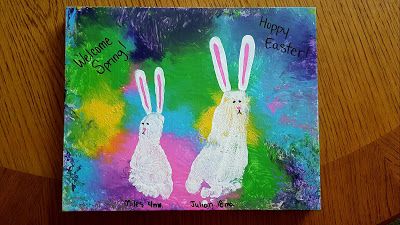 Once Daily DIY: Painting Mess Free First Easter Painting, Mess Free Painting, Toddler Projects, Easter Paintings, Fun Projects For Kids, Easy Easter Crafts, Holiday Crafts For Kids, Handprint Crafts, Easter Projects