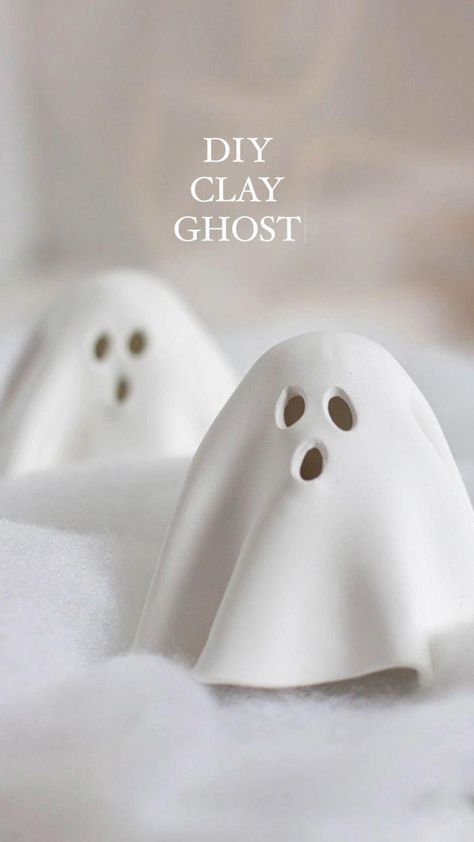 Ceramic Ghost Tea Light, Clay Decorations Diy, Diy Ghost Figurine, Air Dry Clay Pumpkin Diy Easy, Ceramic Ghost Diy, Air Dry Clay Thanksgiving, Diy Ghost Candle Holder, Polymer Clay Crafts Home Decor, Ghost Tea Light Diy