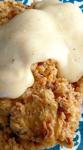 Milk Gravy Recipe, Fried Chicken With Gravy, Chicken With Gravy, Country Fried Chicken, Sunday Dinner Ideas, Milk Gravy, Country Fried, Southern Fried Chicken, Comfort Food Southern