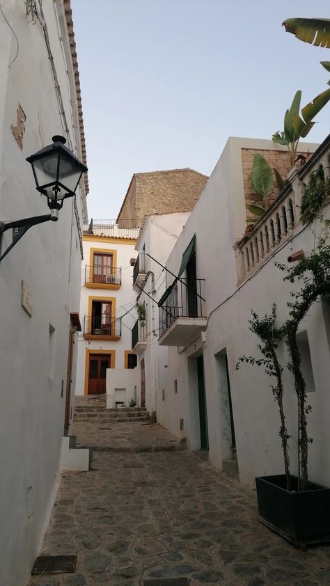 Ibiza Old Town Aesthetic, Old Town Aesthetic, Travel Ibiza, Ibiza Old Town, Town Aesthetic, Ibiza Town, Ibiza Spain, Travel Places, Travel Aesthetic