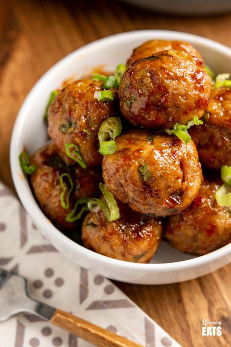 Meatballs Oven, Garlic Meatballs, Sweet Chilli Chicken, Actifry Recipes, Sw Recipes, Minced Meat Recipe, Glazed Meatballs, Meatballs Easy, Chilli Chicken