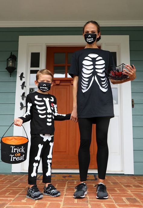 Skelton Customes Diy, Easy Skeleton Costume Last Minute, Quick Diy Halloween Costumes For Kids, Diy Skeleton Costume Kids, Skeleton Diy Costume, Halloween Costume Diy Kids, Last Minute Halloween Costumes For Kids, Last Minute Halloween Costumes Ideas For Women, Halloween Last Minute Costumes