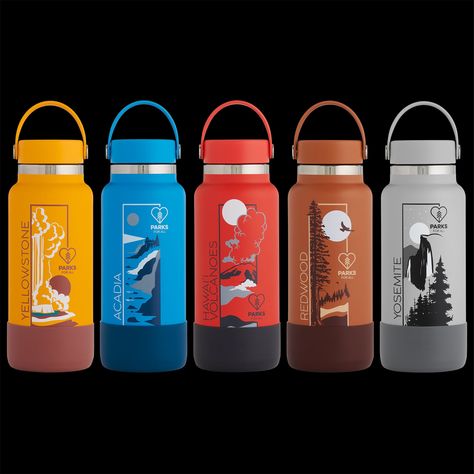 Thermos Ideas, Hydro Flask Bottle, Wild Pig, Flask Bottle, Gift Guide For Him, Afghan Fashion, Water Bottle Design, Hydro Flask, Hunting Gear