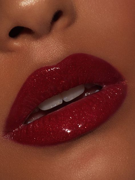 Kylie Cosmetics Valentines Collection, Red Glossy Lips, Red Glitter Lips, Kylie Lipgloss, Red Lipgloss, Sparkle Lipstick, Matric Farewell, Lip Combos, Red Lip Gloss