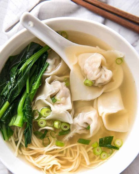 Chinese Wonton Soup Recipe, Shrimp Jumbo, Shrimp Wonton Soup, Wonton Soup Easy, Homemade Wontons, Wonton Noodle Soup, Wonton Soup Recipe, Shrimp Wonton, Baking Spices