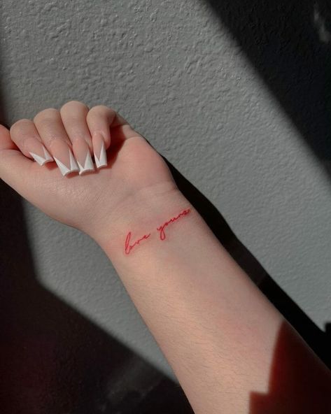 Red Initials Tattoo On Wrist Beauty In The Struggle Tattoo, Red Tatooes, Script Neck Tattoo, Love Yourz J Cole Tattoo, Love Yourz J Cole, Tattoo Mujer, J Cole Tattoo, Beauty In The Struggle, Love Yourself Tattoo