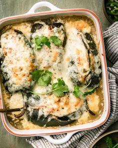 Chicken Stuffed Poblano Peppers, Chicken Stuffed Poblano, Poblano Recipes, Poblano Peppers Recipes, Poblano Peppers, Healthy Weeknight Meals, Chicken Stuffed, Dessert Aux Fruits, Stuffed Poblano Peppers