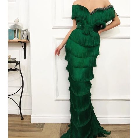 Nicoletta Carlone (@nicolettacarlone) • Instagram photos and videos Teuta Matoshi Gown, Prom Dress Mermaid, Teuta Matoshi, Forest Green Dresses, Green Tulle, Gaun Fashion, Prom Dresses 2019, Dress Mermaid, فستان سهرة