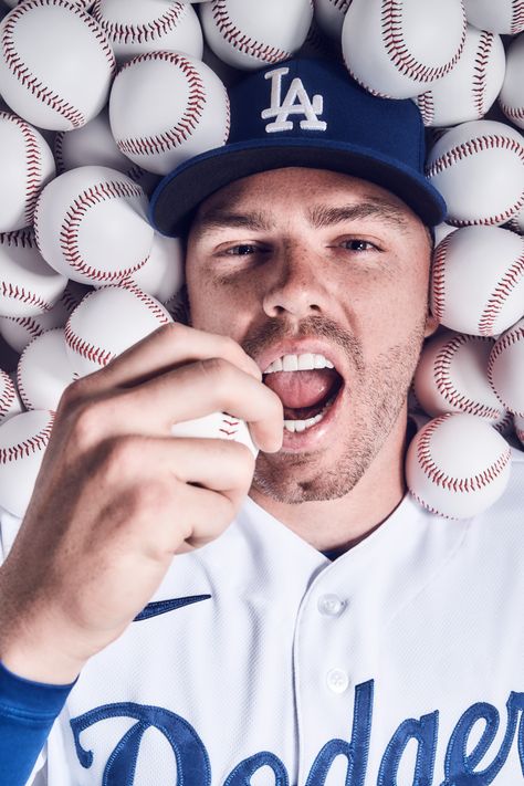 Freddie Freeman Dodgers, Baseball Media Day, Baseball Poses, Hot Baseball Players, Freddie Freeman, Dodgers Girl, Atlanta Braves Baseball, Baseball Guys, Dodgers Fan