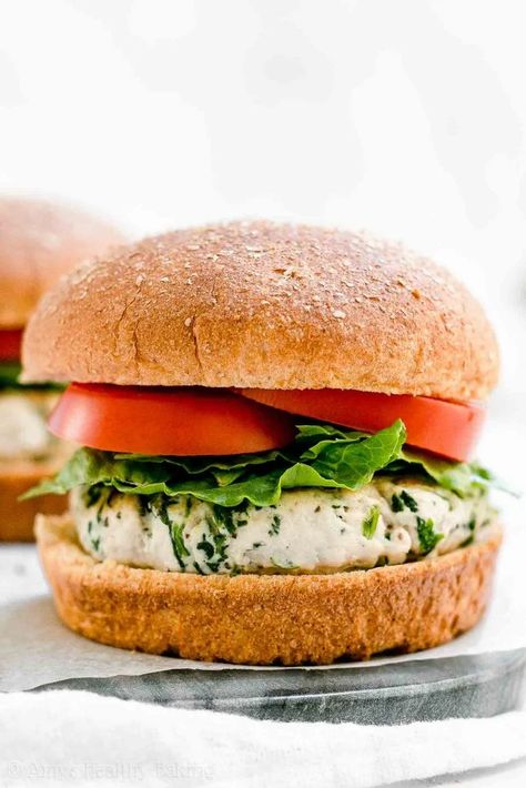 The ULTIMATE Healthy Turkey Burgers! SO moist & juicy! Only 129 calories with 26g+ protein! And you just need 5 ingredients to make them. (NO eggs or breadcrumbs!) Super easy & truly the BEST EVER turkey burgers!! I make these for meal prepping all the time! ♡ healthy turkey burgers on the stove or on the grill. whole 30 turkey burgers. best healthy turkey burgers recipe. Turkey Burgers On The Stove, Paleo Turkey Burgers, Best Ever Turkey, Healthy Turkey Burgers, Turkey Burger Recipes Healthy, Homemade Turkey Burgers, Burgers On The Stove, Healthy Low Calorie Dinner, Ground Turkey Burgers