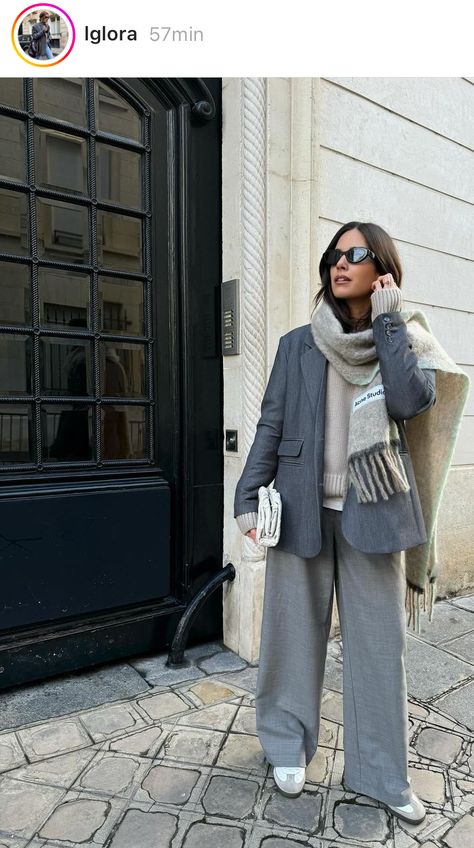 Oversized Grey Blazer Outfit, Grey Oversized Blazer Outfit, Grey Blazer Women Outfit, Wool Blazer Outfit Women, Pastel Ootd, Grey Blazer Women, Grey Blazer Outfit, Oversized Blazer Outfit, Capsule Wardrobe Pieces