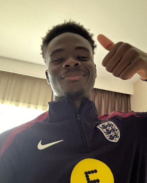 Bukayo Saka, Cruciate Ligament, Three Lions, White Ferrari, Soccer Boyfriend, Alexander Arnold, Grown Man, Smash Book, Football Players