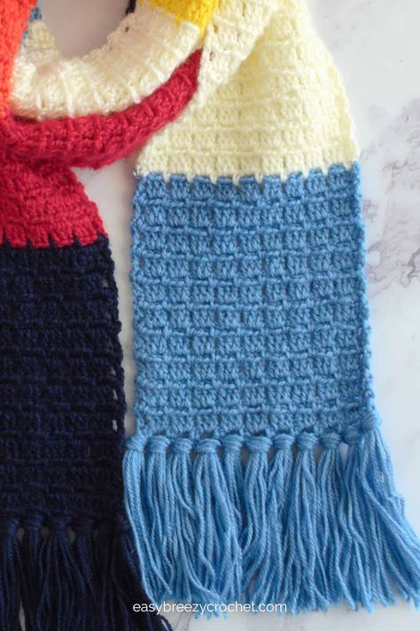 Crochet Scarfs For Women Winter, Color Block Crochet Scarf, Double Crochet Scarf Pattern Free, Fall Crochet Scarf, Childrens Scarf Pattern, Crochet Scarf Pattern Free Easy, Scarfie Yarn, Easy Crochet Scarf, Block Stitch