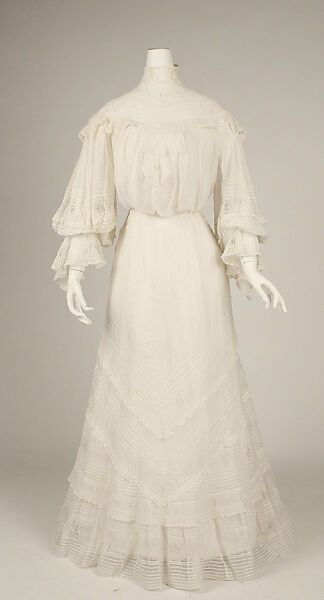 Dress | American | The Metropolitan Museum of Art Peasant Bodice, Russian Clothes, Dress 1900, Edwardian Era Fashion, Edwardian Dresses, Historical Dress, 1900s Fashion, American Dress, Victorian Interiors