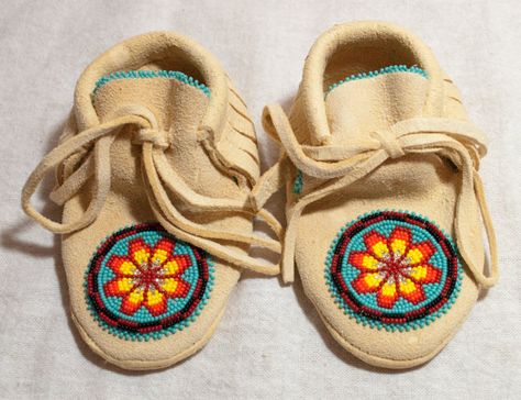 0201 Medium Baby Moccasins Rosette Flower by WoodenIndianCrafts, $60.00 Beaded Baby Moccasins, Rosette Flower, Baby Mocs, Moccasin Pattern, Leather Baby Moccasins, Beaded Moccasins, Beautiful Beadwork, Baby Moccasins, Native American Beading