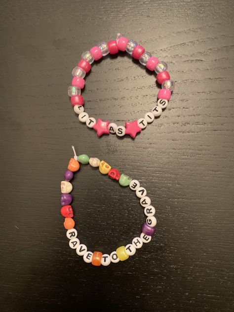 Funny Rave Kandi, Candy Rave Bracelets, Rave Candy Ideas, Kandi Belt Chain, Kandi Quotes, Kandi Bracelets Rave, Festival Kandi, Rave Kandi Ideas, Kandi Jewelry