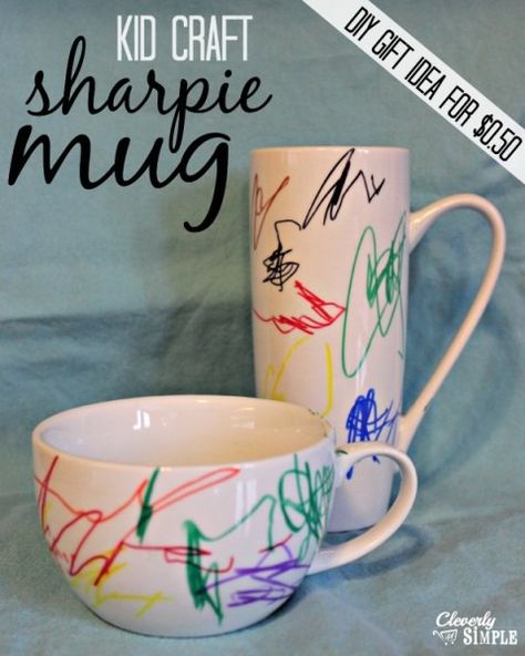 Kid Craft :: Sharpie Artwork on Mug Sharpie Artwork, Striping Tape Nail Art, Sharpie Mug, Cadeau Parents, Kid Craft, Cadeau Diy, Crafty Kids, Love Coffee, Mothers Day Crafts