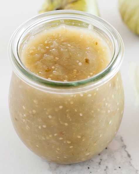 MOMables - MAKE YOUR OWN SALSA VERDE! This Tomatillo... Make Your Own Salsa, Roasted Tomatillo Salsa Verde, Baked Split Chicken Breast, Creamy Garlic Chicken Pasta, Garlic Chicken Pasta, Roasted Tomatillo Salsa, Homemade Salsa Verde, Roasted Tomatillo, Garlic Sauce Recipe