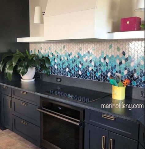 Patterned Kitchen Tiles, Kitchen Mosaic, Backsplash Patterns, Classy Kitchen, Kitchen Improvements, Lake House Kitchen, Fireplace Tile Surround, Kitchen Backsplash Designs, Kitchen Upgrades