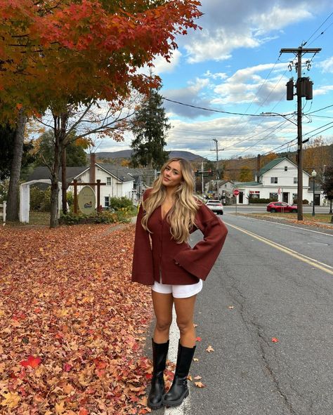 Matching the leaves 🍂🍂🍂 . . . outfit ideas, outfit inspo, style ideas, fall trends, fall outfit, fall aesthetic, Pinterest aesthetic, fall 2024, cute outfits, fall style, upstate ny, cabin trip, chic style Blonde Hair Color Fall, Dark Sandy Blonde, Fall Hair Dark, Dark Sandy Blonde Hair, Blonde Hair Fall, Trendy Rainy Day Outfits, Leaves Outfit, Hair Styles Fall, Fall Hair Inspo