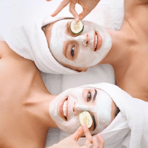 It's no secret that most women want clear and radiant skin. The truth is women with gorgeous skin aren't just lucky, they work at it. Here are 10 natural skincare tips to follow, no matter your skin type or what the current season is. 1. They never go to bed without washing their face. There are definitely some nights