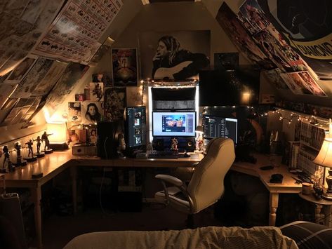 Sala Grunge, Cozy Gaming, Chill Room, Bedroom Setup, Grunge Room, Gaming Room Setup, Pretty Room, Streamer Dr, Dreamy Room