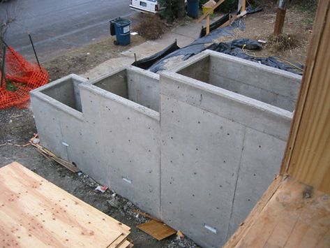 concrete planter boxes/retaining wall idea Concrete Stairs Outdoor, Concrete Planter Boxes, Stairs Outdoor, Veranda Design, Diy Outdoor Space, Entrance Garden, Concrete Retaining Walls, Sloped Backyard, Landscaping Retaining Walls