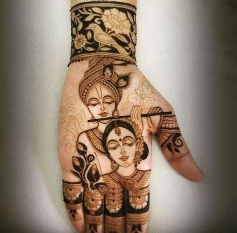 Here are the best and lalest Henna Mehndi Designs for Brides. #BridalMehndiDesign #BridalMehndi #ModernBridalMehndi #BridalMehndiDesignsForFullHands #BridalMehandi #ArabicBridalMehndiDesigns #MehandiDesignsForBrides #MehandiDesignForBride #BridalMehndiImage #DulhanMehndiDesignsForHandsAndLegs #LatestBridalMehndiDesign #WeddingMehndiDesigns #BridalMehndiDesignsForFullHandsAndLegs #BridalMehndiDesignForLegs #BridalMehndiDesignsForLegs #MehendiDesignForBride #BridalMehndiDesignImage Radha Krishna Mendhi Design, Mehendi Designs For Hands Figures, Krishna Mehndi Designs Front Hand, Mehandi Designs Radha Krishna, Mehndi Radha Krishna, Radha Krishna In Mehndi, Radha Krishna Bridal Mehndi, Radha Krishna Mahendi Designs, Krishna Mehendi Designs For Hands