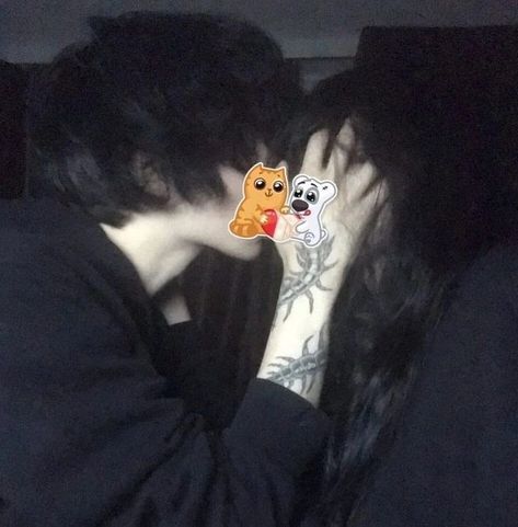 Shin Nana, Emo Couples, Grunge Couple, Emo Love, Cute Relationship Photos, Foto Ideas Instagram, Intj, Couple Aesthetic, Hopeless Romantic