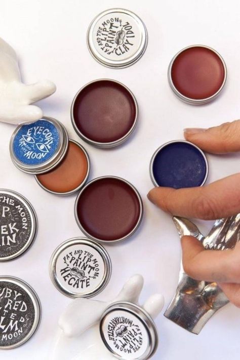 Sustainable and Eco Friendly Makeup: 14 Best Ethical Beauty Brands Natural Ingredient Makeup, Visual Tattoo, Eco Makeup, Sustainable Makeup, Vegan Makeup Brands, Makeup Tuts, Eco Friendly Makeup, Natural Beauty Brands, Sustainable Beauty