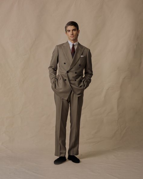 Tailored Suits For Men, P Johnson, Class Outfits, Gentleman Aesthetic, Classy Suits, Designer Suits For Men, Mens Outfit Inspiration, Vintage Suits, Fashion Suits For Men