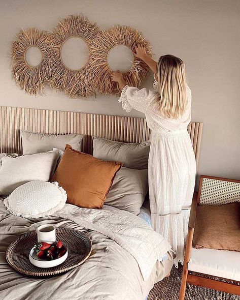 Diy Wall Decor For Bedroom, Boho Crafts Diy, Diy Boho Decor, Dekor Diy, Diy Decor Ideas, Home Diy Decor, Diy Home Decor Bedroom, Home Diy Projects, Stylish Bedroom