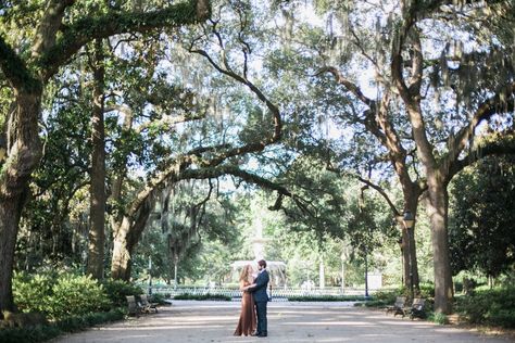 Downtown Savannah Engagement Photos, Savannah Engagement Photos, Forsyth Park Savannah, Funny Engagement Photos, Elegant Engagement Photos, Park Engagement Photos, Downtown Savannah, Forsyth Park, Shot Ideas